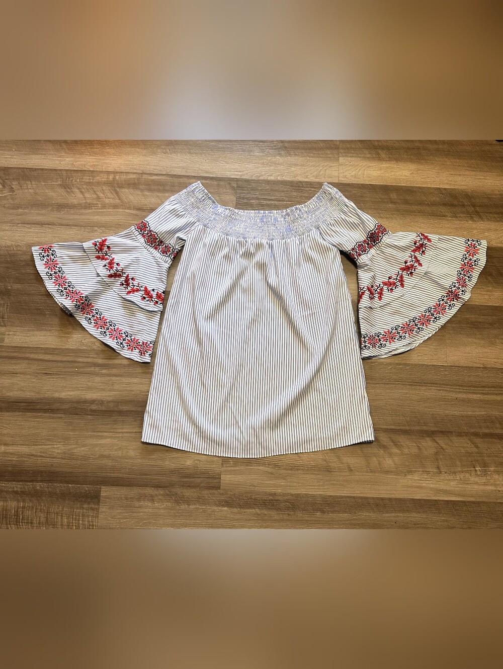 VaVa By Joy Han Mini Bell Sleeve Dress Size Small